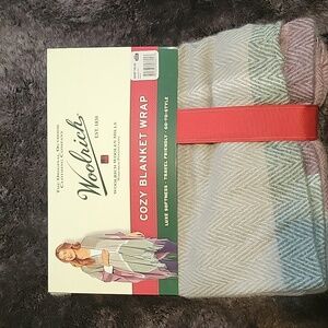 Wool rich blanket wrap
